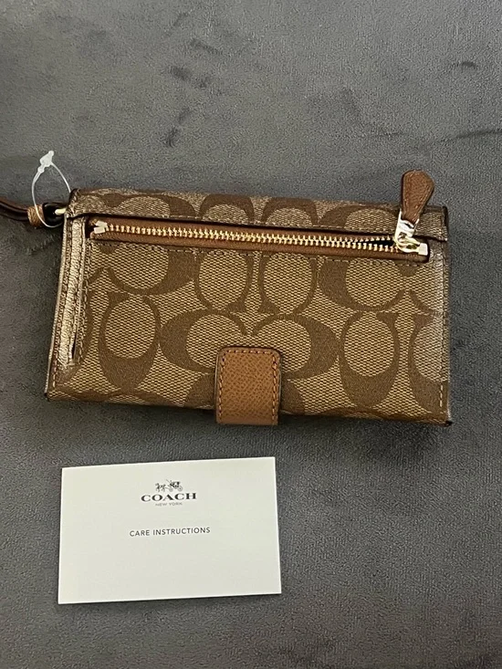 NWOT Coach wallet with detachable wristlet strap. Zipper pouch Authentic - Picture 3 of 6